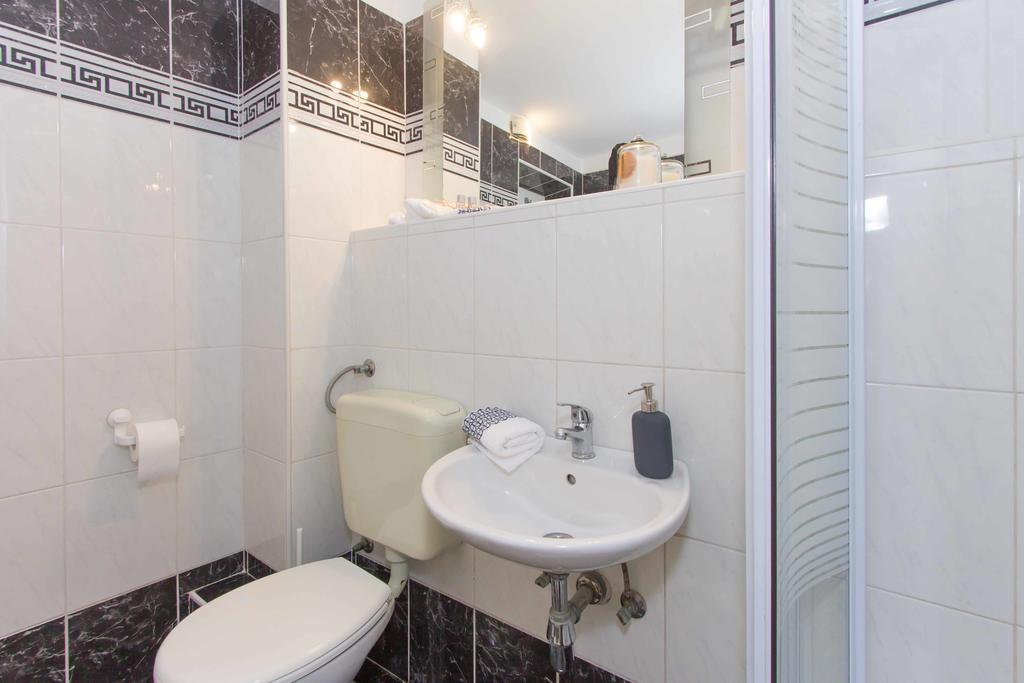 Red Valentino Apartment Split Dış mekan fotoğraf