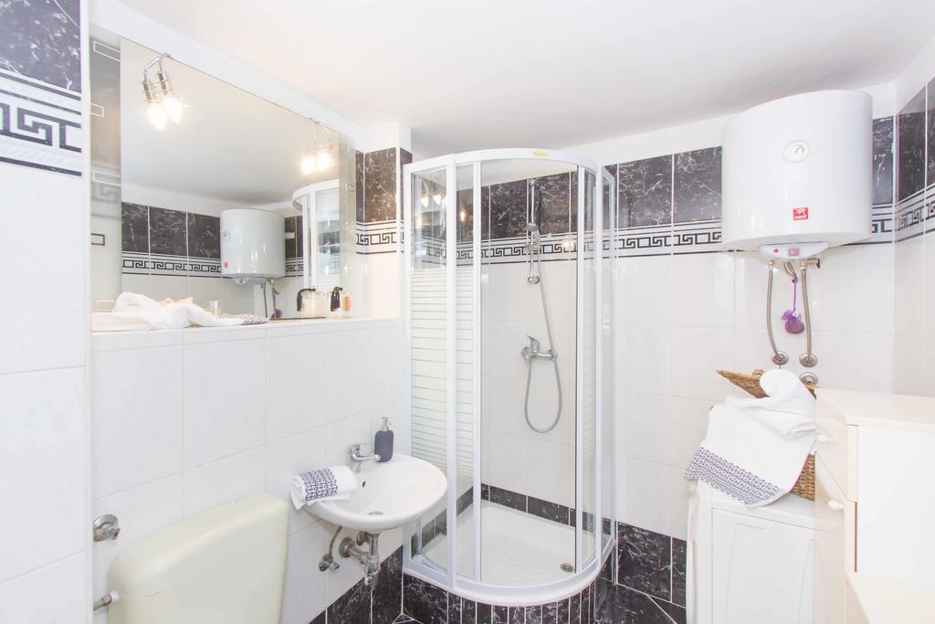 Red Valentino Apartment Split Dış mekan fotoğraf